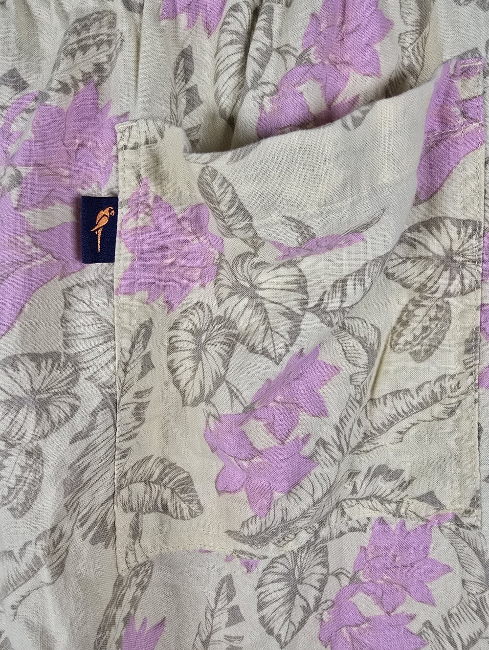 Margaritaville Women's No Passport Required Beach Linen Shorts Yellow/Pink XL - Picture 7 of 11